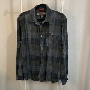 Stylish Black and Gray‎ Plaid Button-Down Flannel Shirt